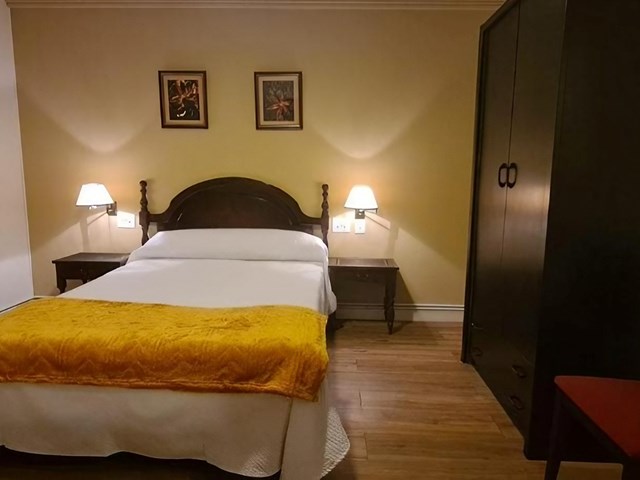 Hostal en Narón con habitaciones totalmente equipadas